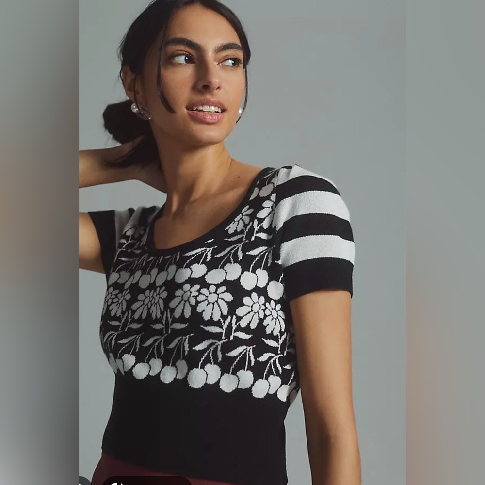 HP 🖤Anthropologie top